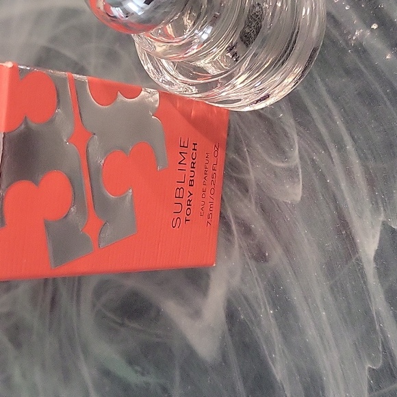 Tory Burch Sublime Eau de Parfum Mini Size - Picture 2 of 3
